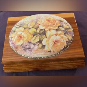 Vintage 1960s Aromatic Cedar Jewelry Box - Textured Resin Floral Lid - MCM